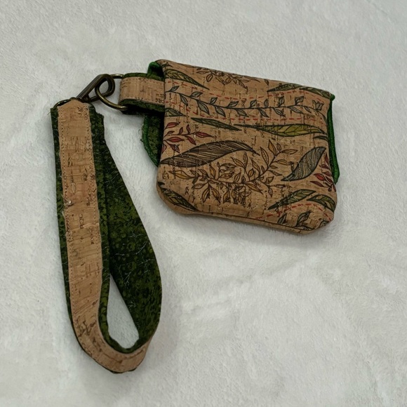 HANDMADE Women’s Leaf Print Button Coin Purse Wristlet Wallet - green & brown - Picture 8 of 11